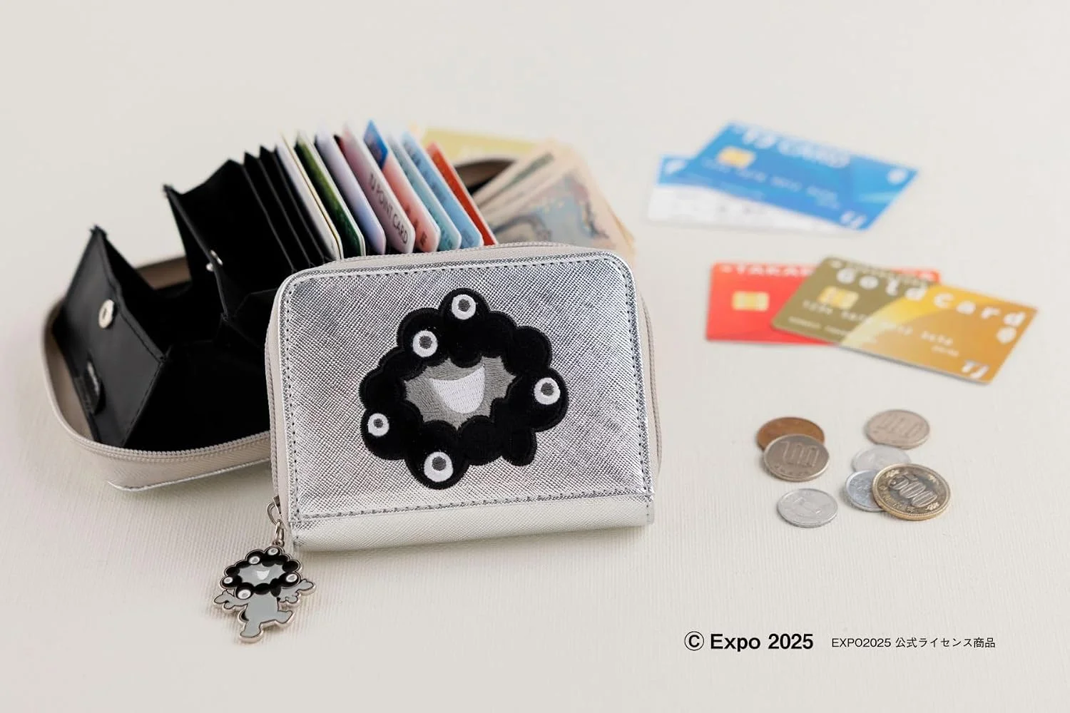 ミャクミャク ミニ財布BOOK SILVER ver.TJMOOK
