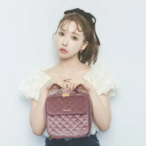 MISTREASS QUILTING POUCH BOOK produced by 三上悠亜